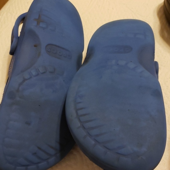 Bundle Of women an girls Crocs - Picture 6 of 8